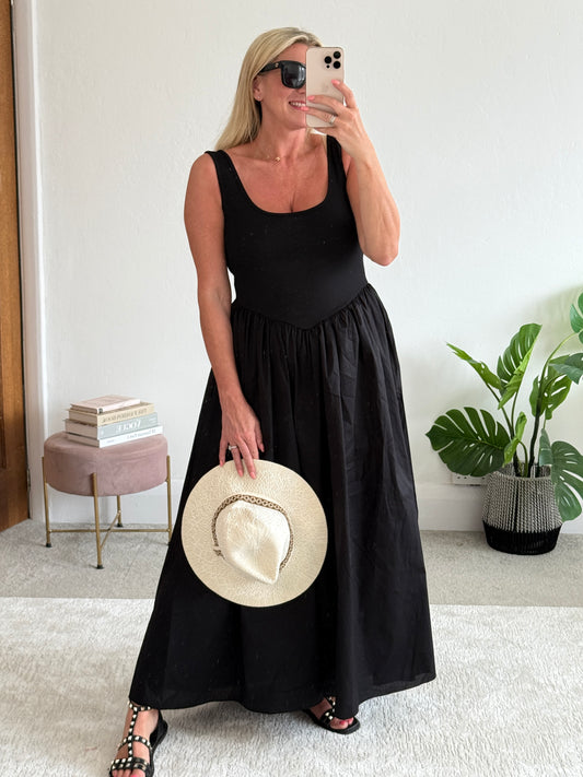 Black V Waist Pocket Maxi Dress