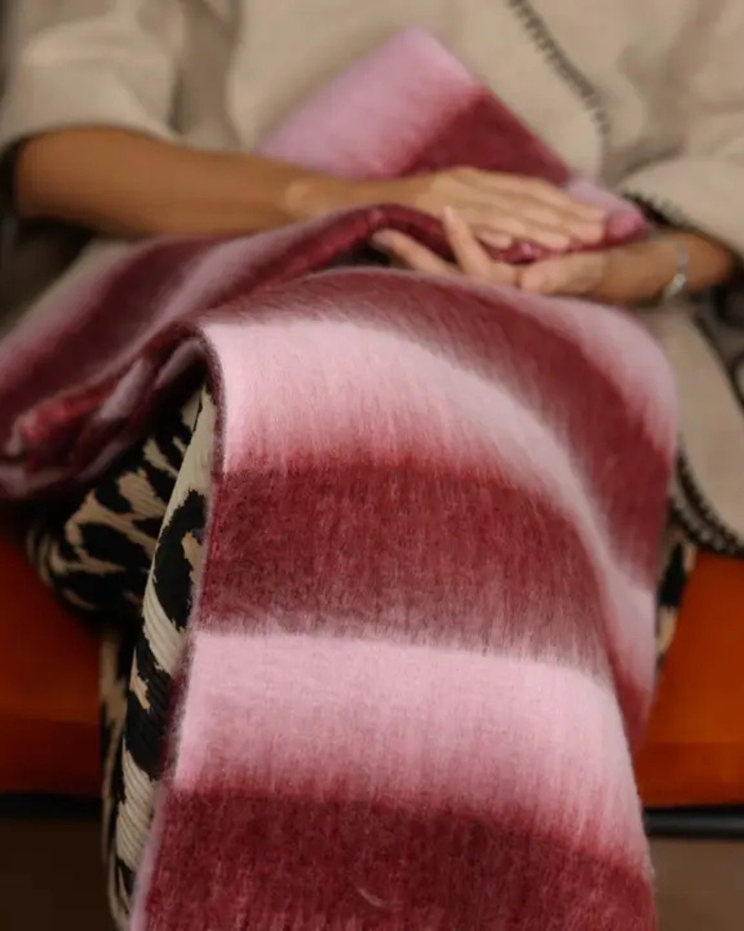 ♻️ Pink/Burgundy Cosy Striped Winter Scarf
