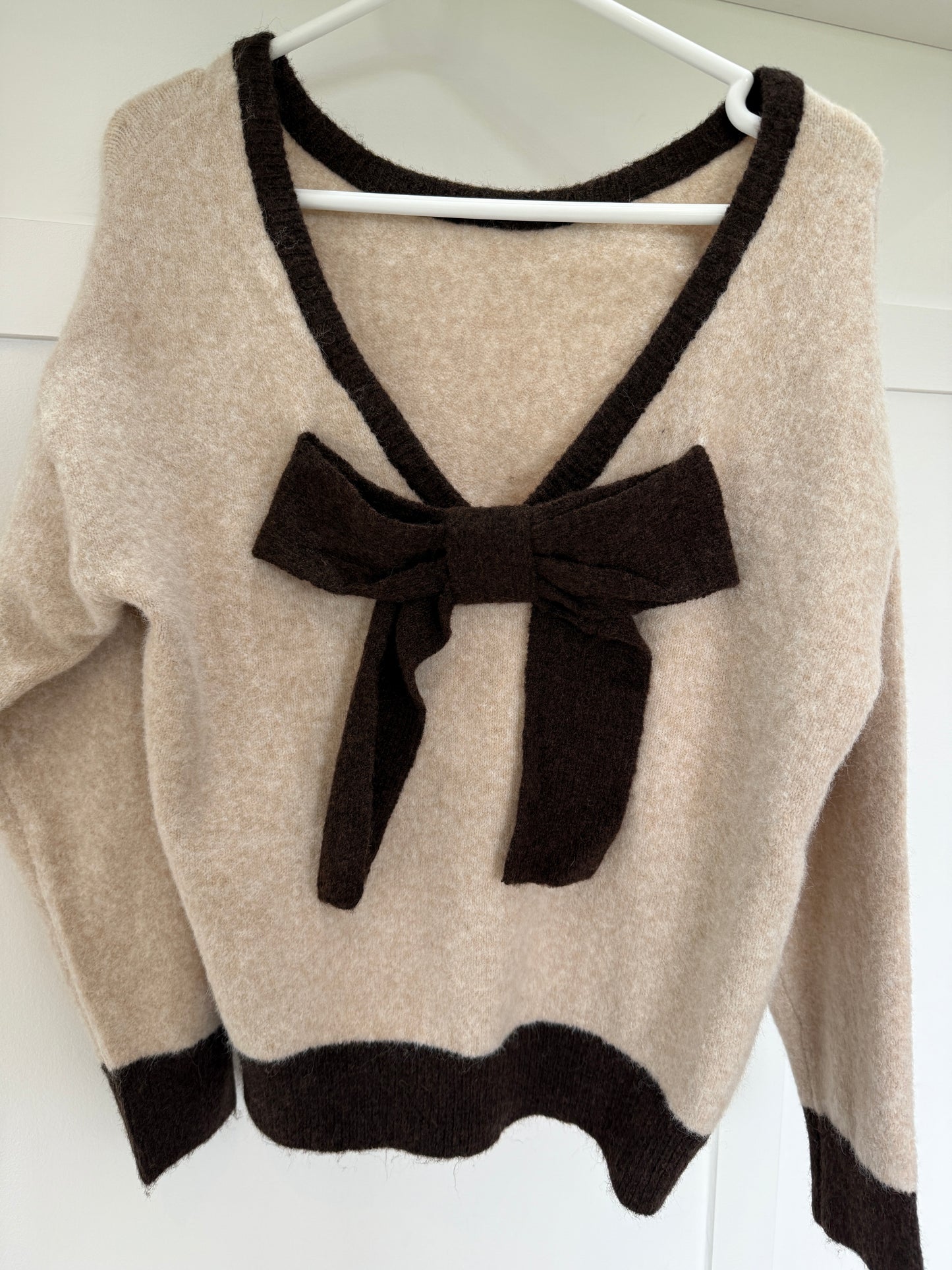 Oatmeal/Brown Contrast Bow Back Jumper