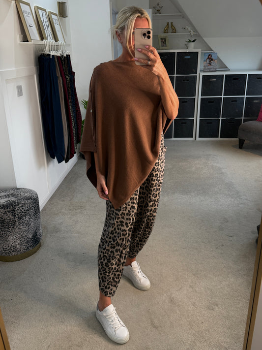 Mocha Leopard Pocket Slim Barrel Cargo Joggers