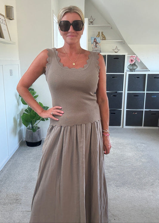 Mocha Scallop Edge Vest Top