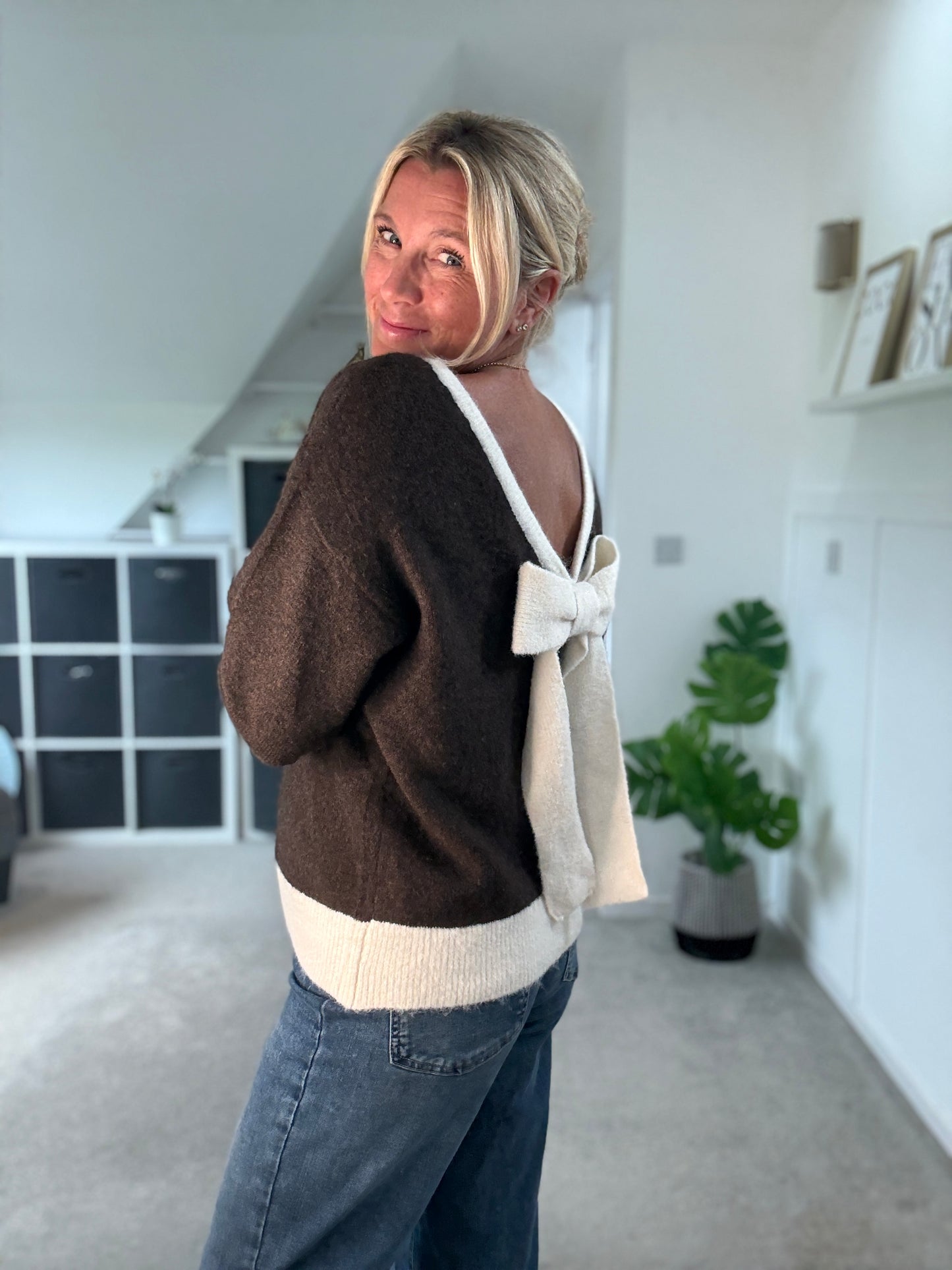 Oatmeal/Brown Contrast Bow Back Jumper