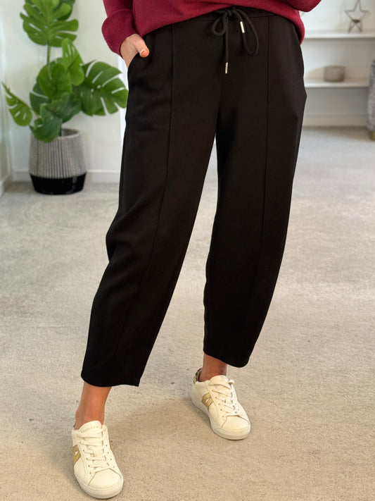 Black Cropped Carrot Leg Jogger