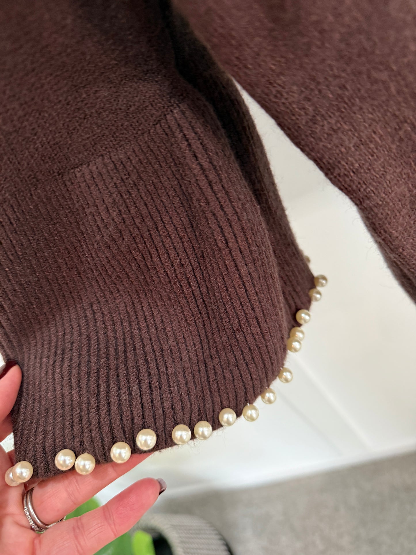 Red Pearl Flute Sleeve Jumper