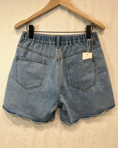 Mid Denim Scallop Edge Shorts