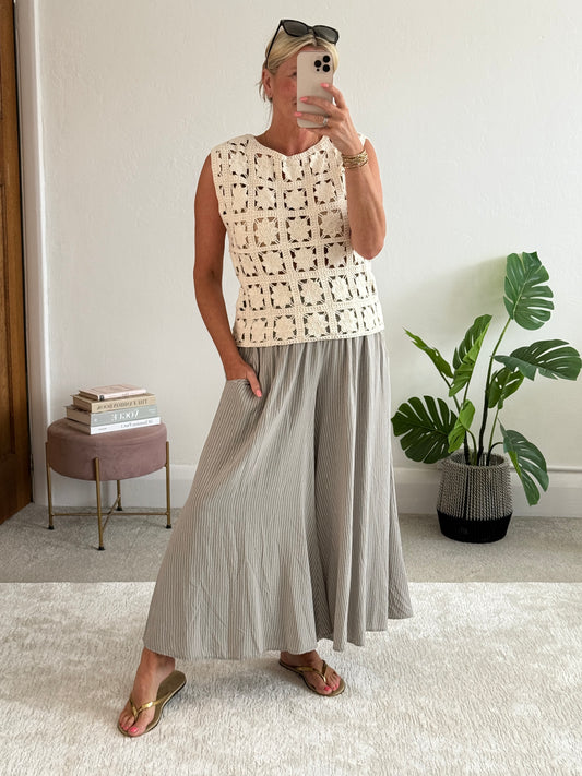 Stone Flower Embroidery Crochet Vest