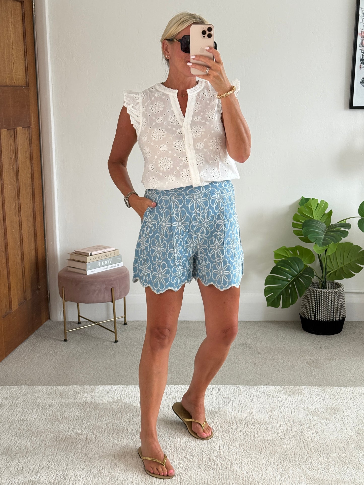 Boho Flower Embroidered Scallop Shorts