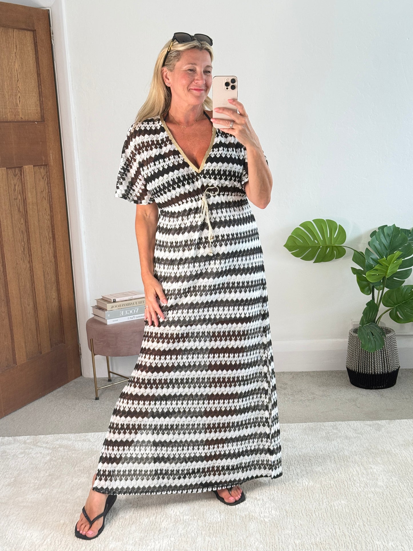 White/Black Wavy Maxi Beach Dress