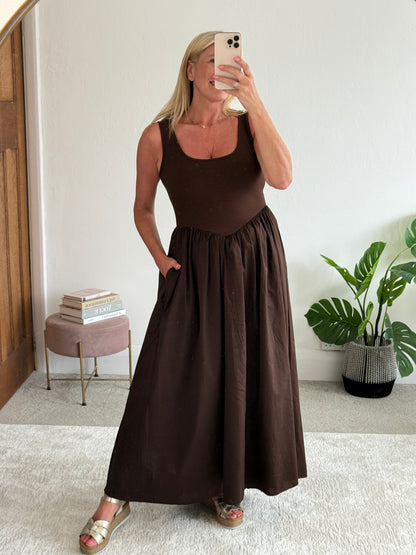 Chocolate V Waist Pocket Maxi Dress