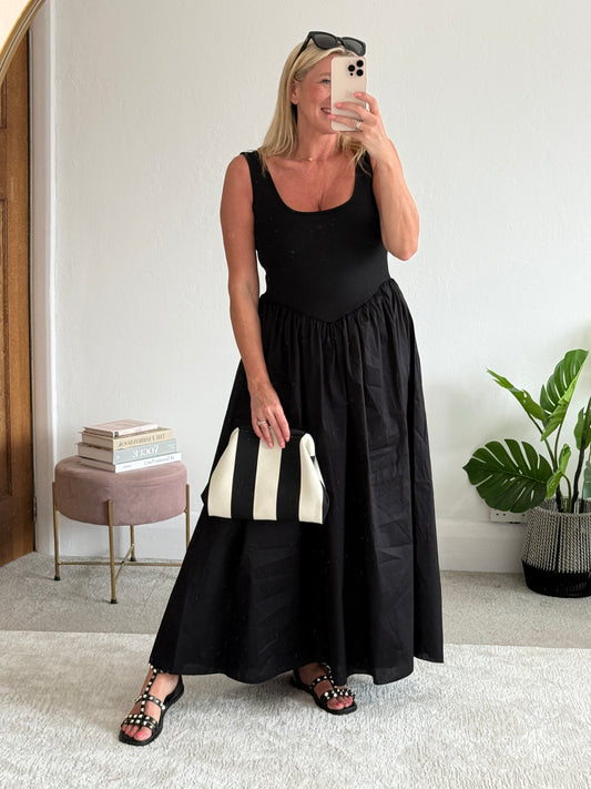 Black V Waist Pocket Maxi Dress