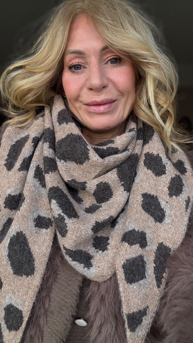 Grey Triangle Leopard Print Scarf