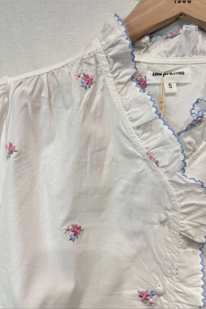Floral Embroidered Frill Collar Blouse