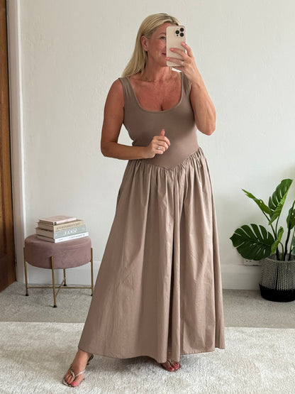 Mocha V Waist Pocket Maxi Dress