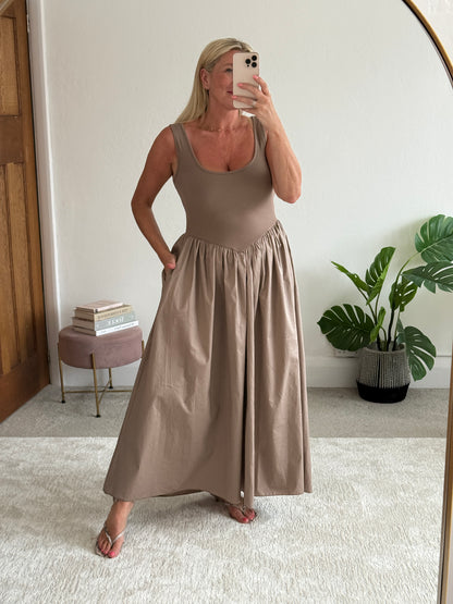 Mocha V Waist Pocket Maxi Dress
