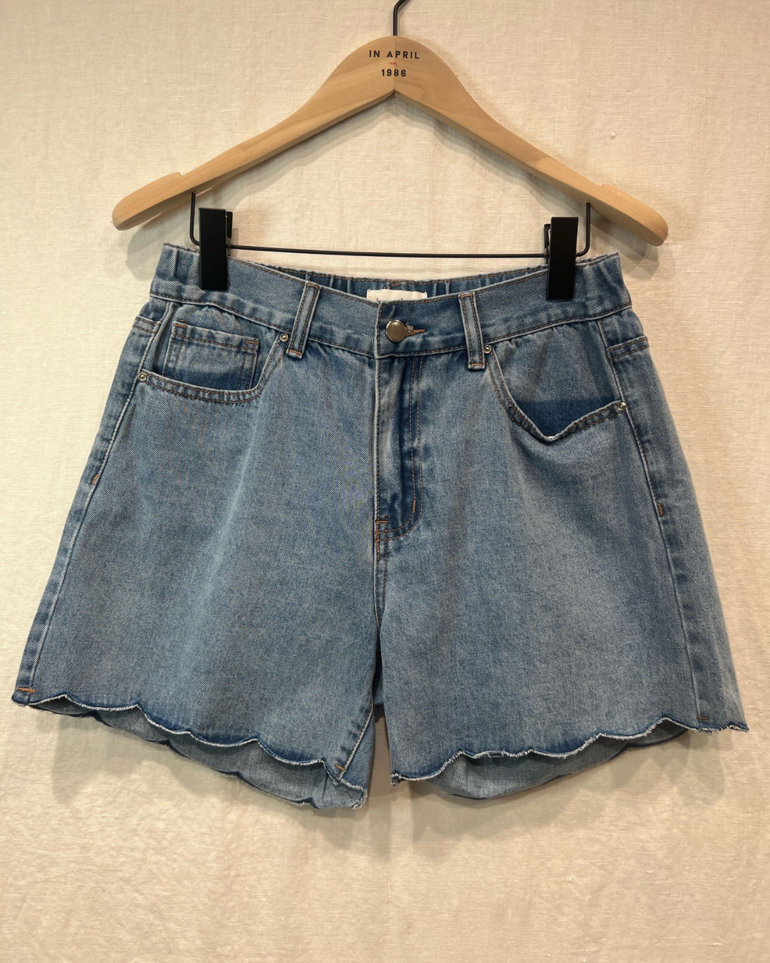 Mid Denim Scallop Edge Shorts