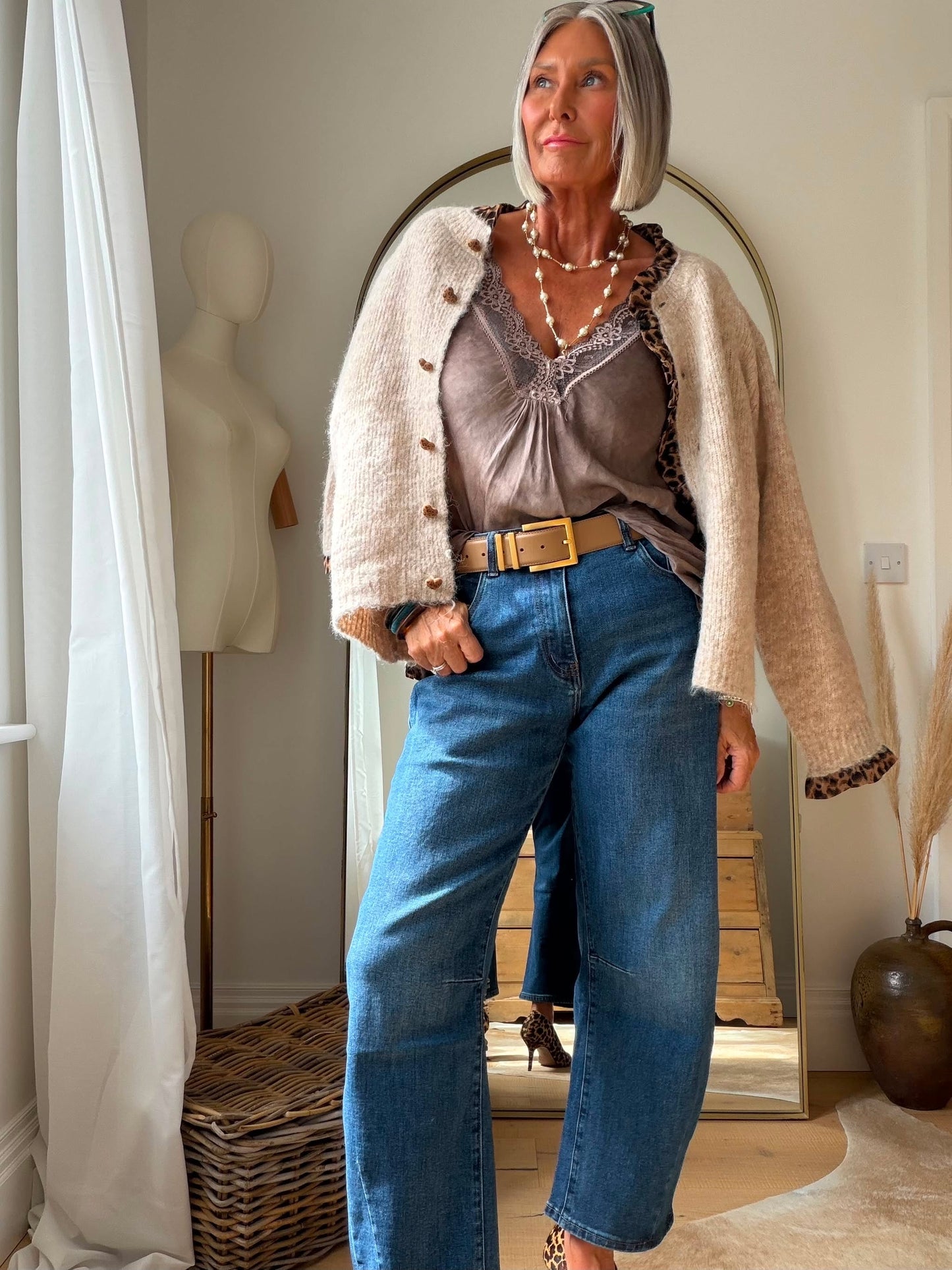 Livia Dark Blue Cropped Barrel Jeans
