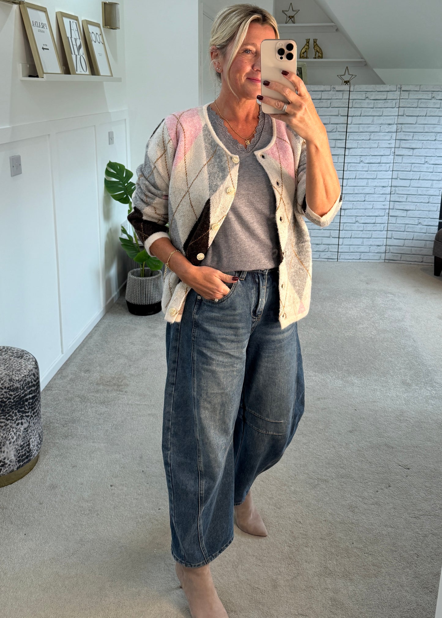 Oatmeal/Pink Argyle Crew Neck Cardigan