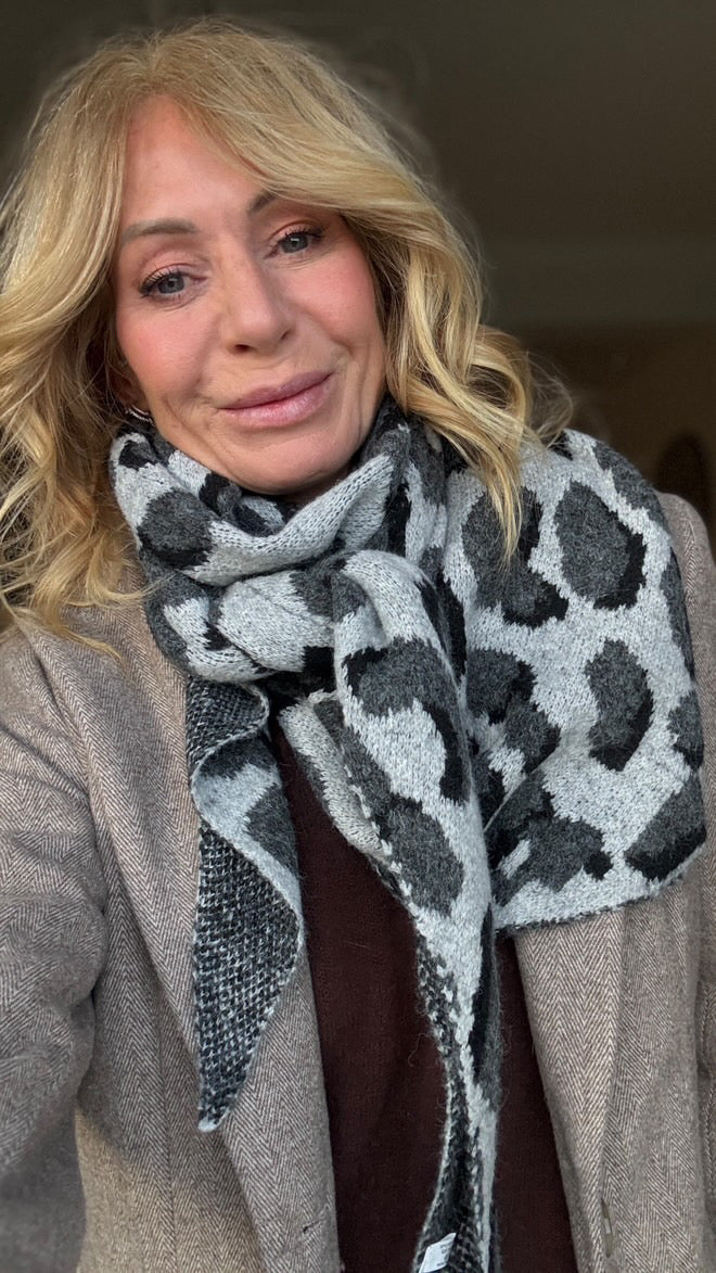 Grey Triangle Leopard Print Scarf