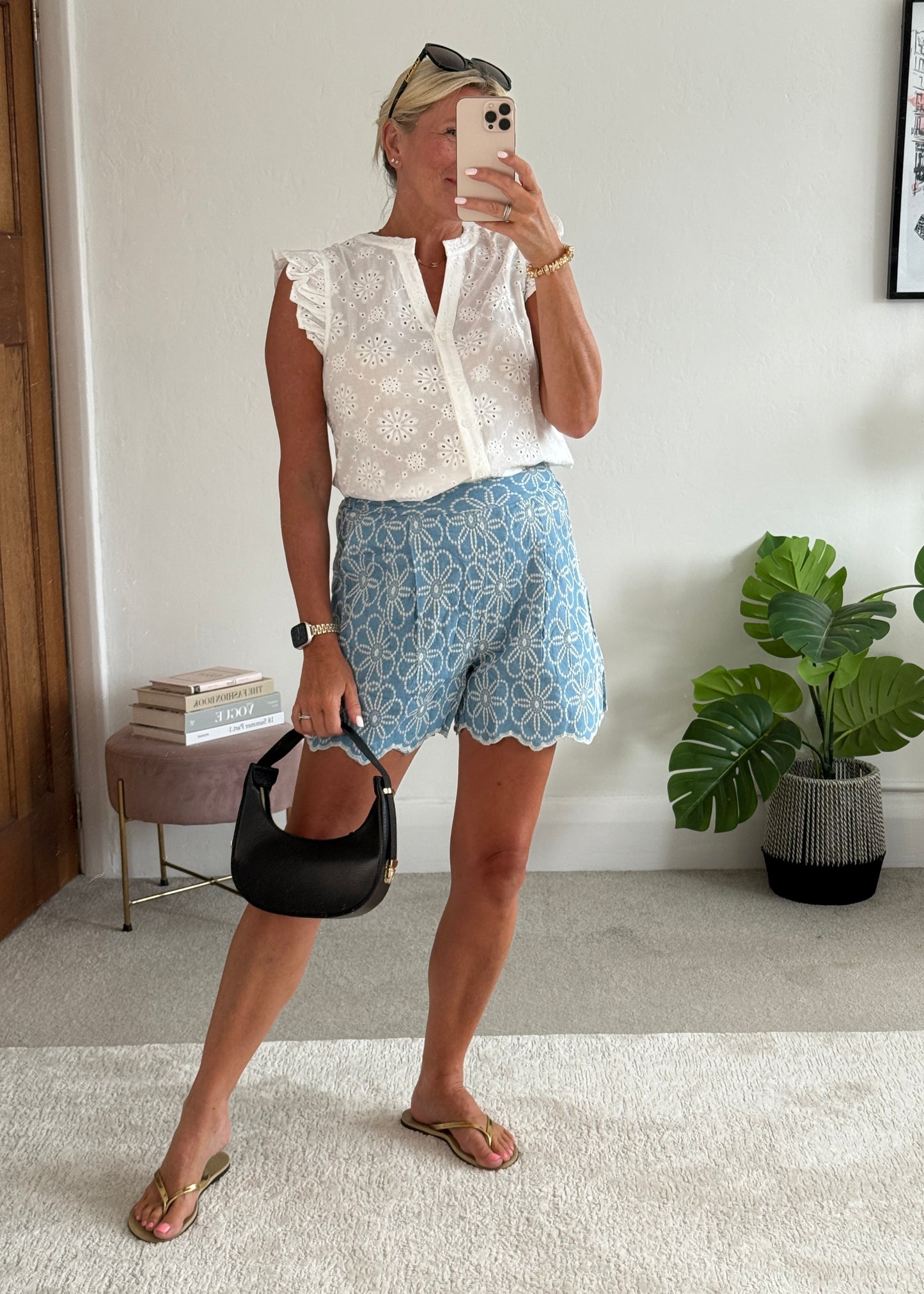 Boho Flower Embroidered Scallop Shorts