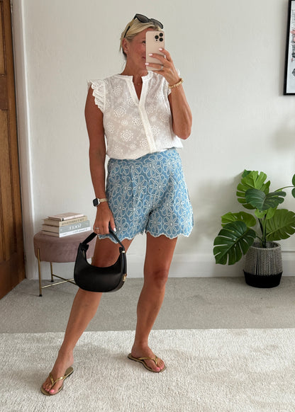 Boho Flower Embroidered Scallop Shorts