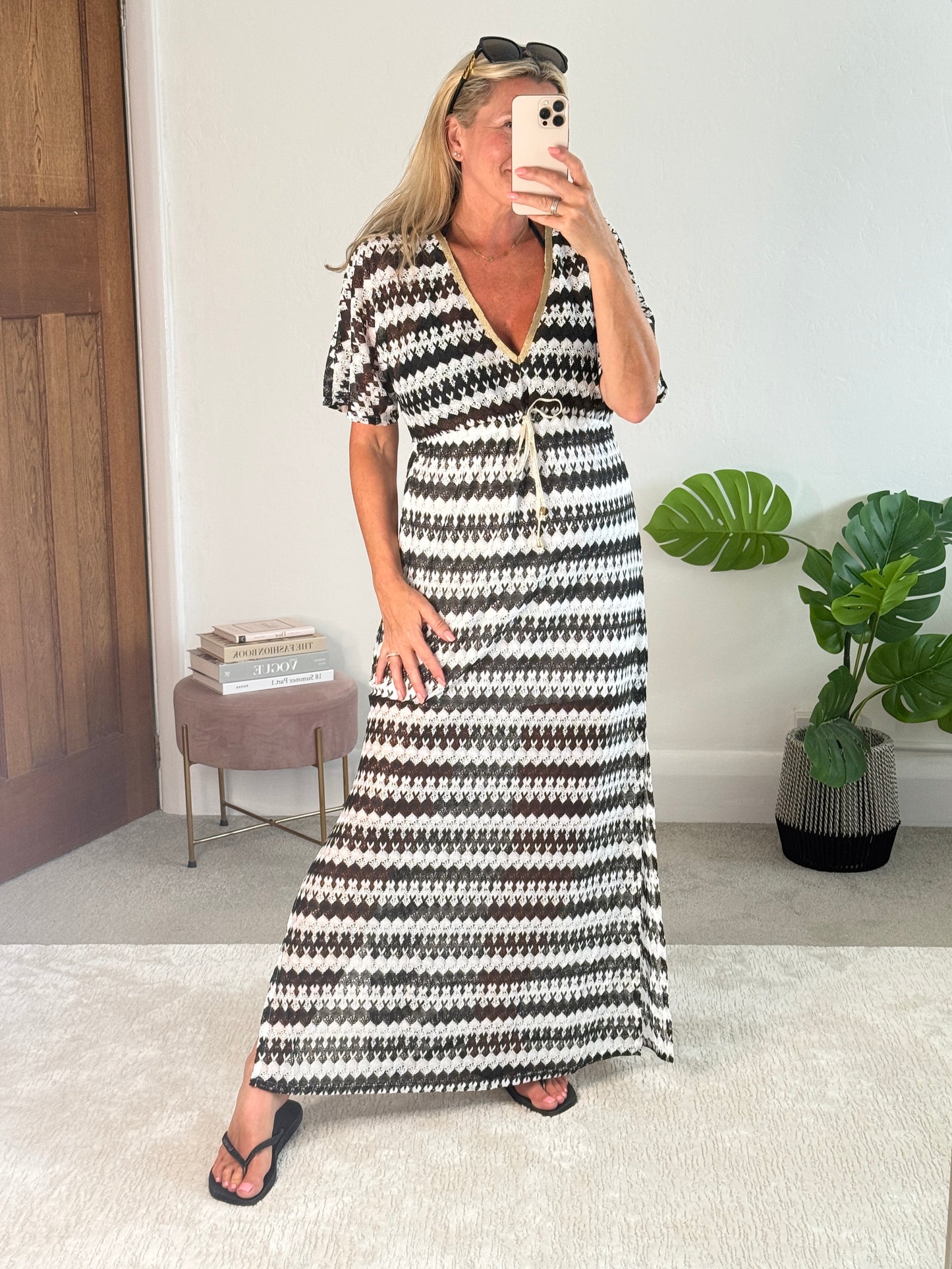 White/Black Wavy Maxi Beach Dress
