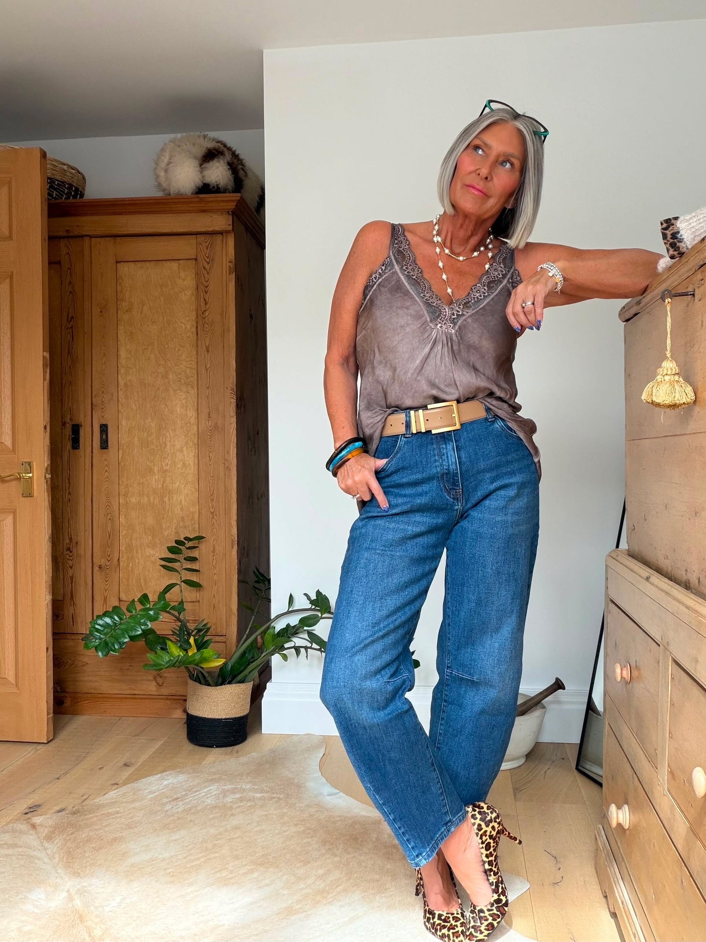 Livia Dark Blue Cropped Barrel Jeans