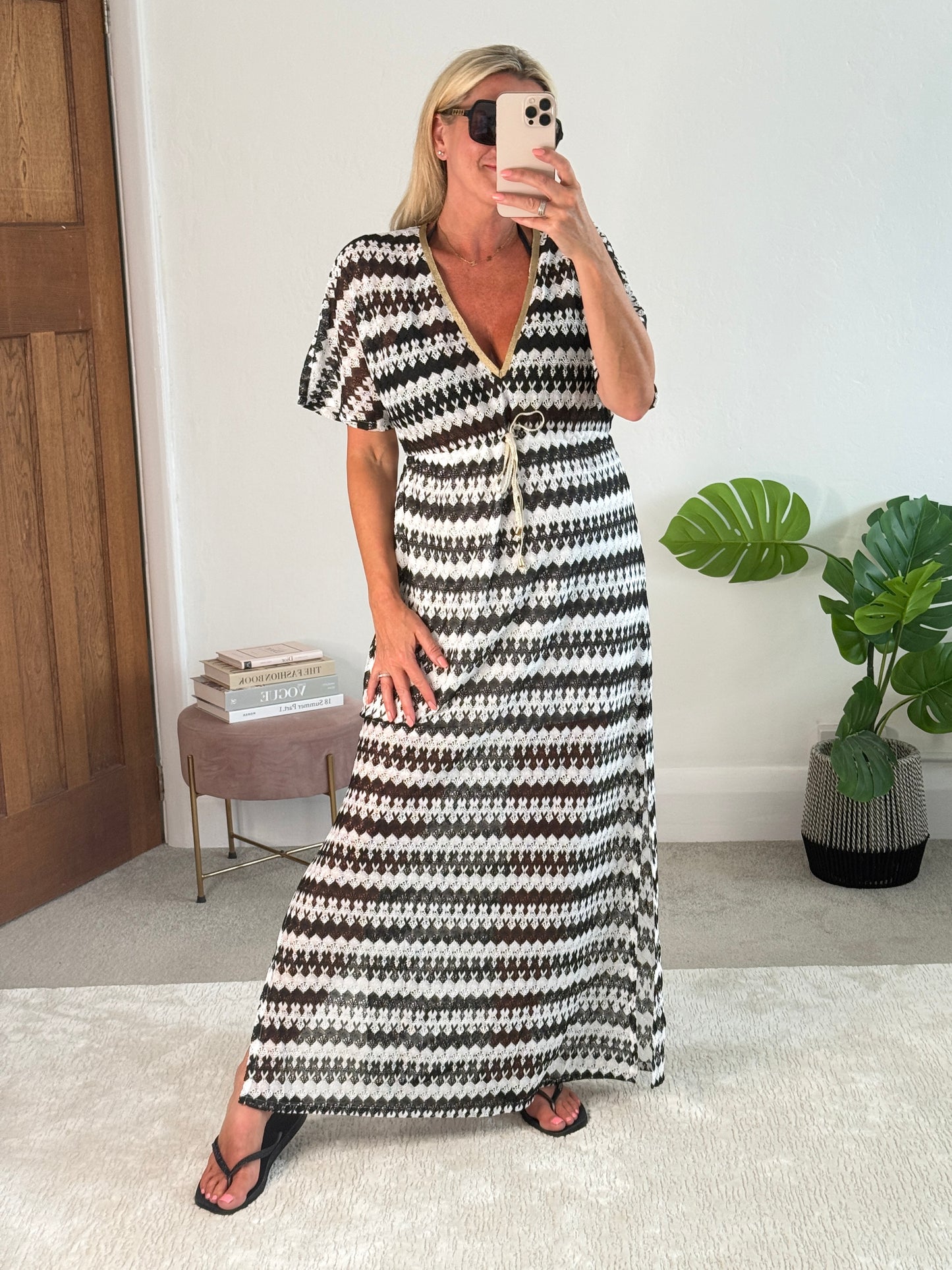 White/Black Wavy Maxi Beach Dress