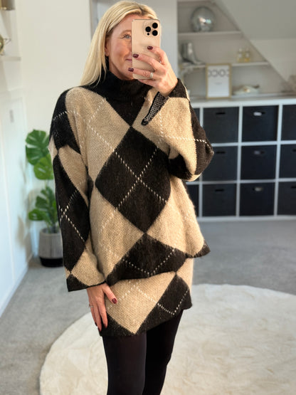 Mocha/Oatmeal Argyle Knitted Set