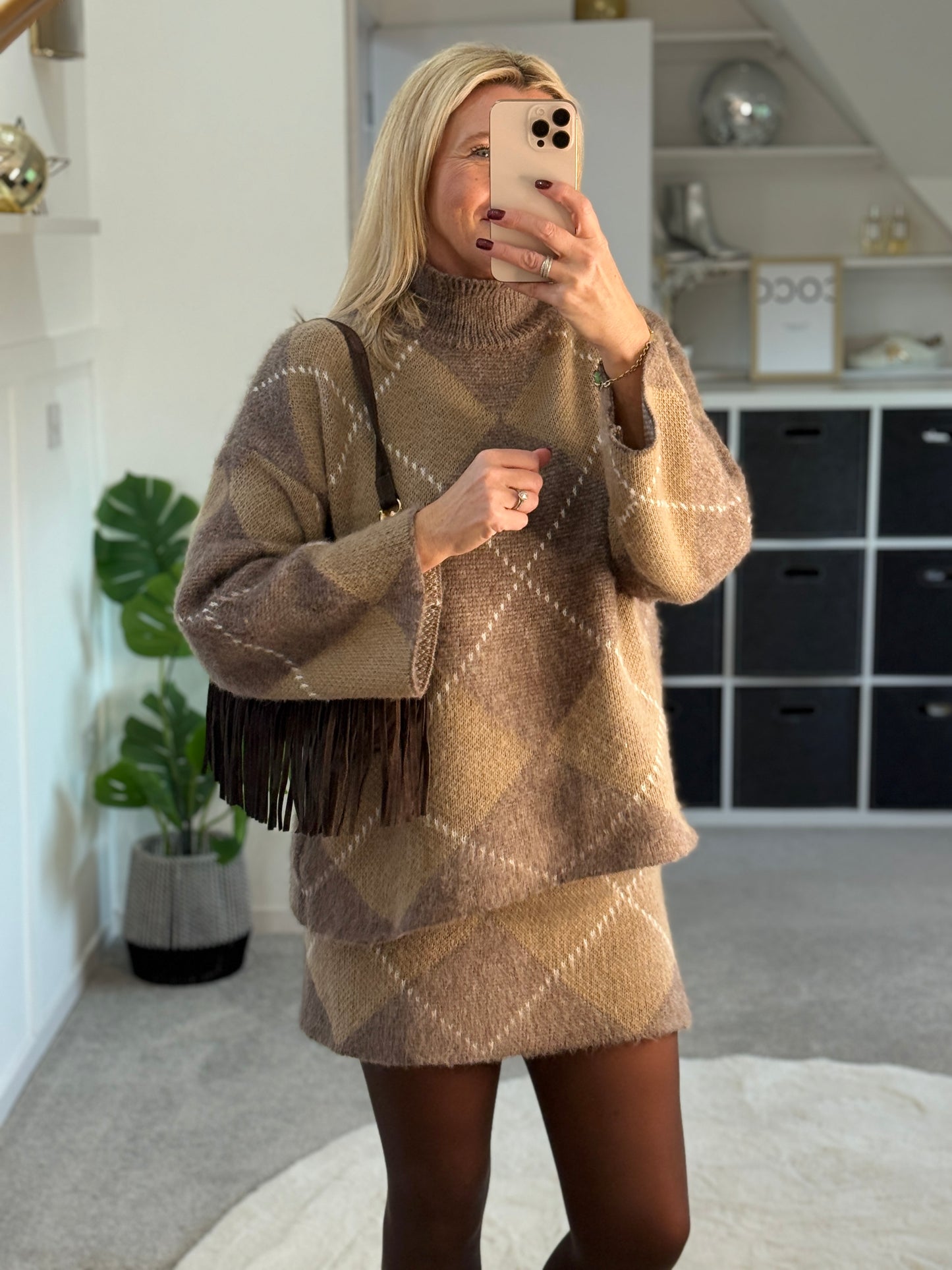 Mocha/Oatmeal Argyle Knitted Set