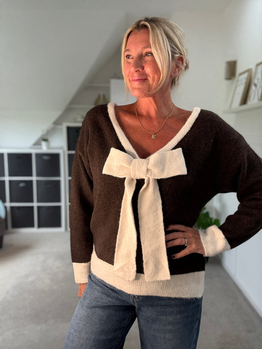 Chocolate/Cream Contrast Bow Back Jumper