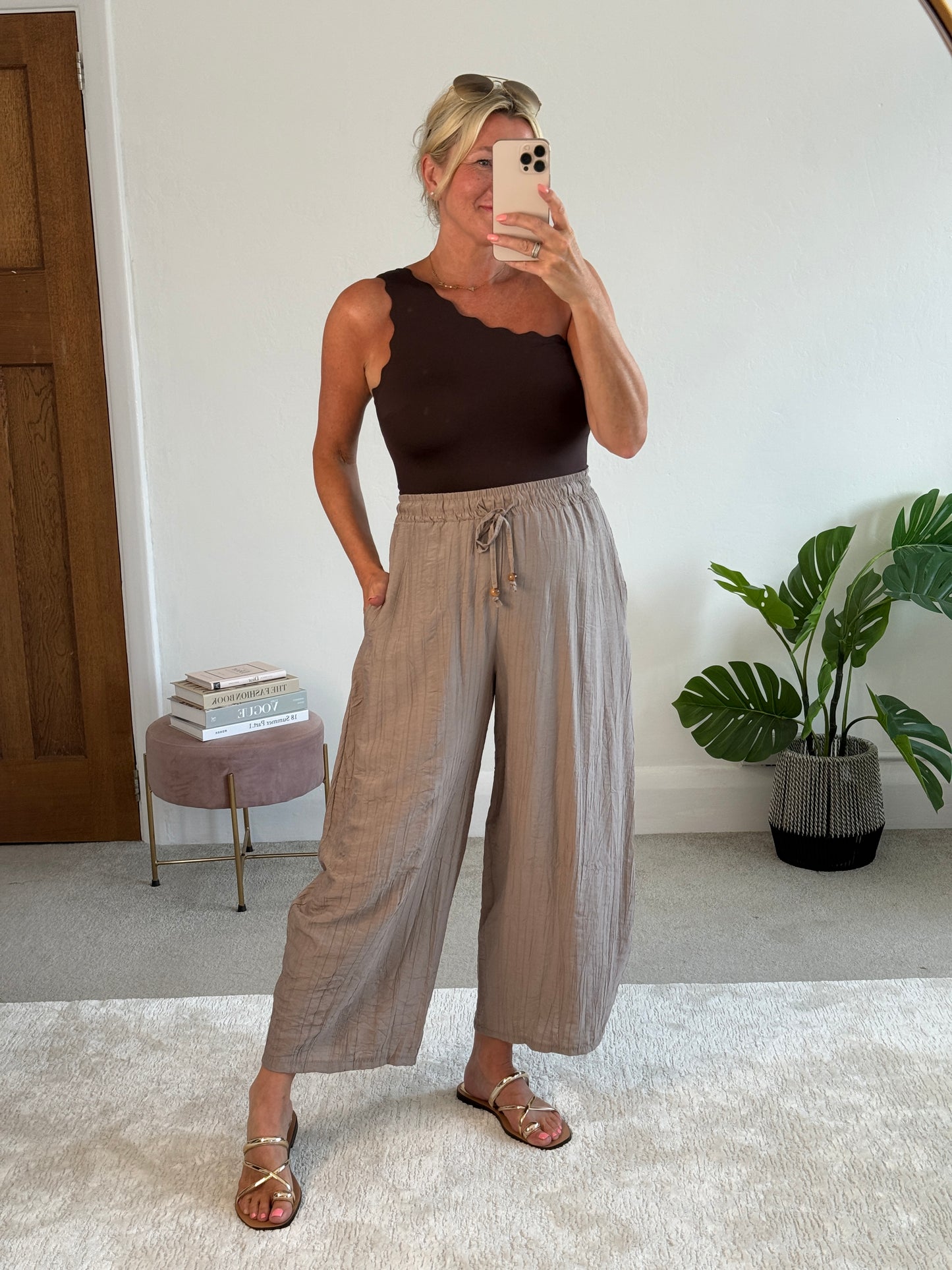 Mocha Floaty Barrel Crop Trousers