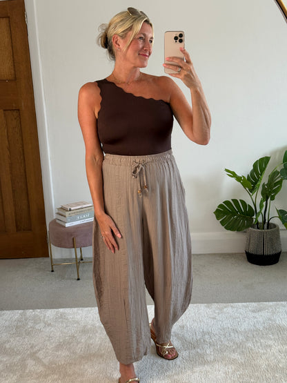 Mocha Floaty Barrel Crop Trousers