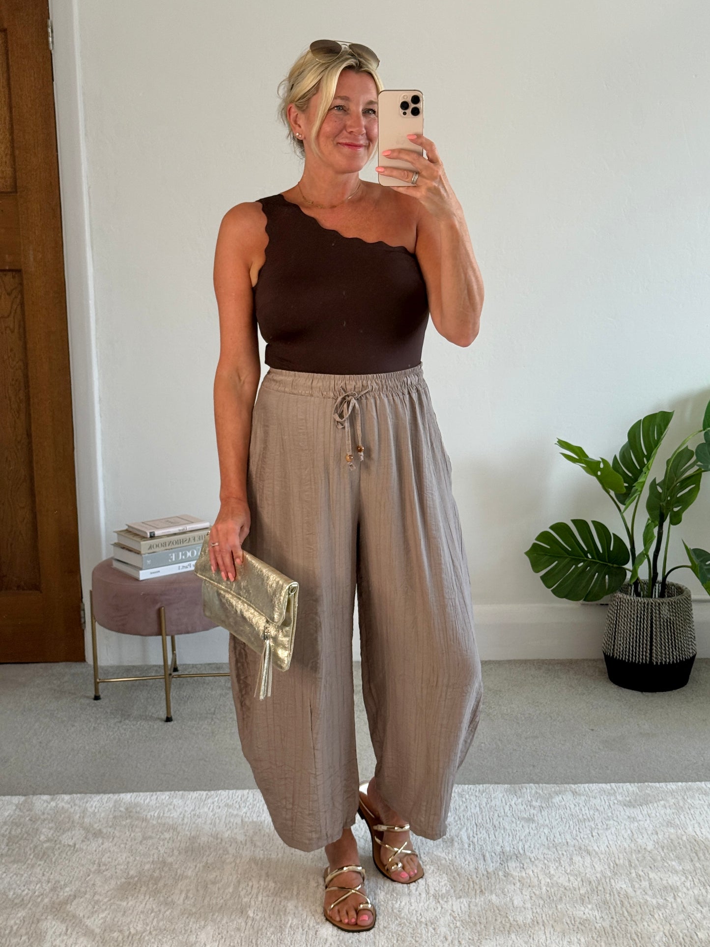 Mocha Floaty Barrel Crop Trousers