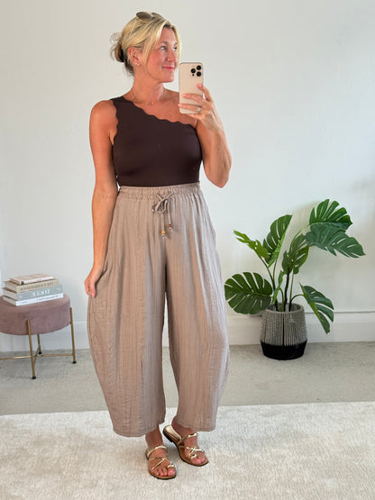 Mocha Floaty Barrel Crop Trousers