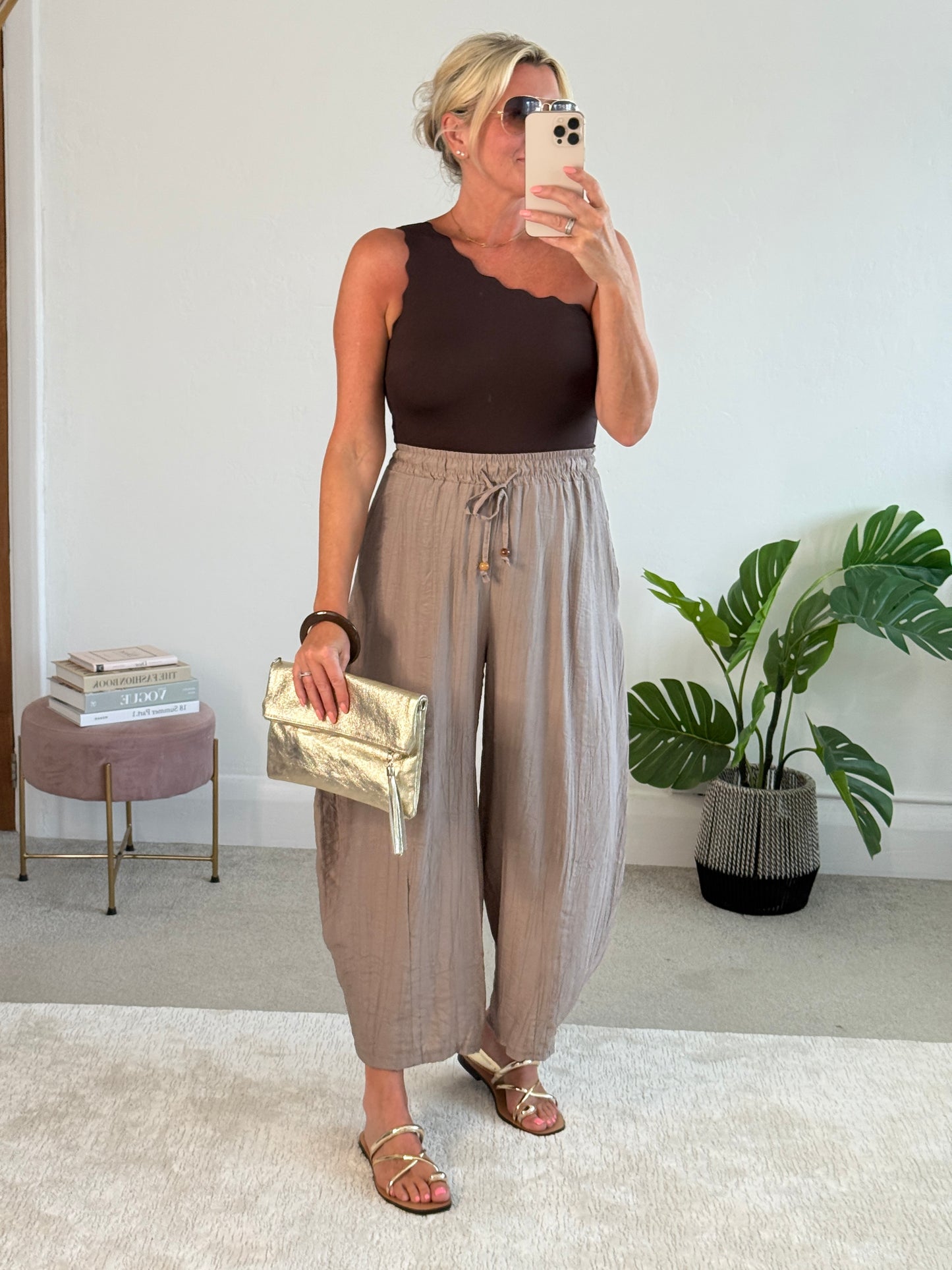 Mocha Floaty Barrel Crop Trousers