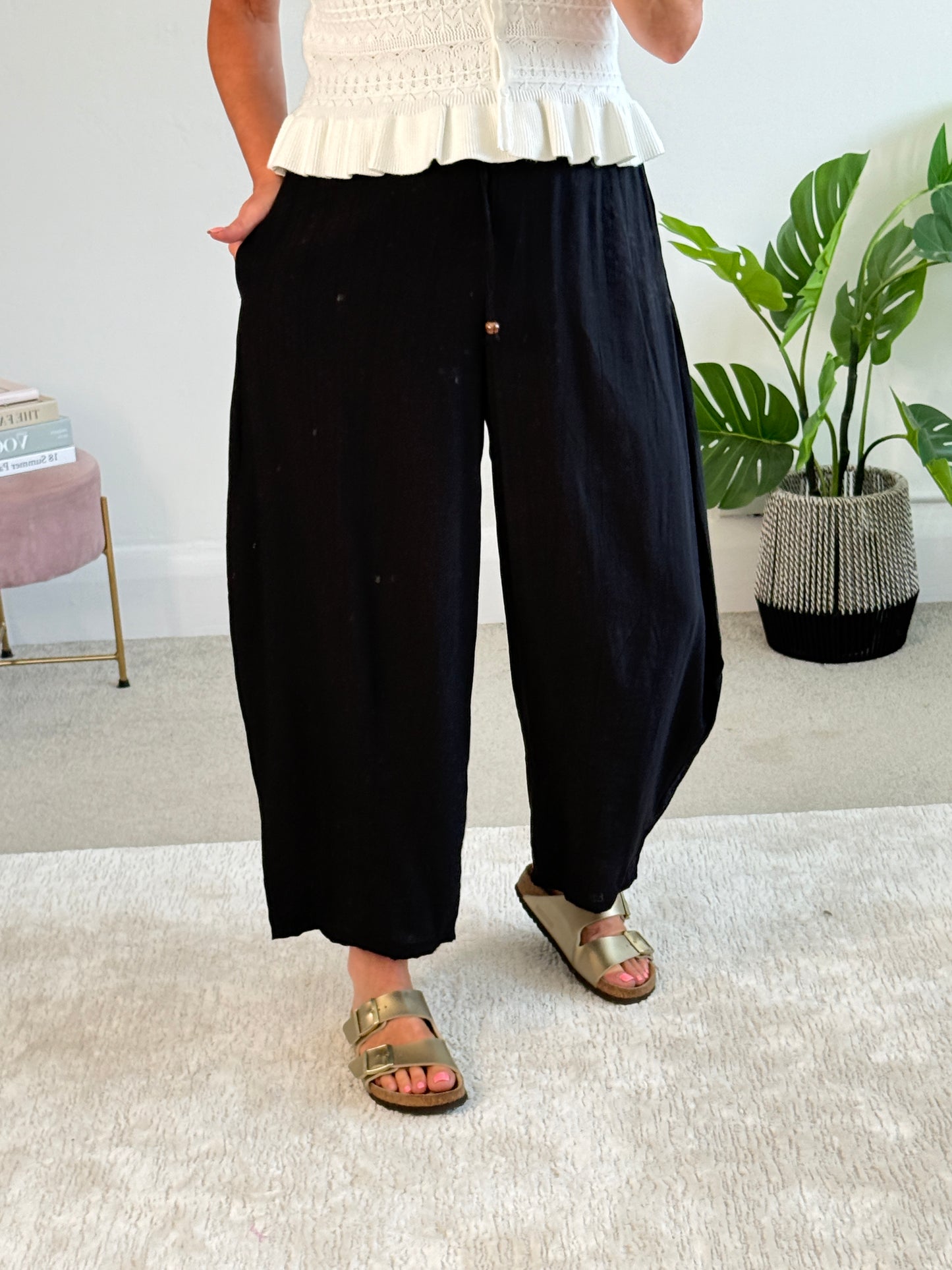 Black Floaty Barrel Crop Trousers