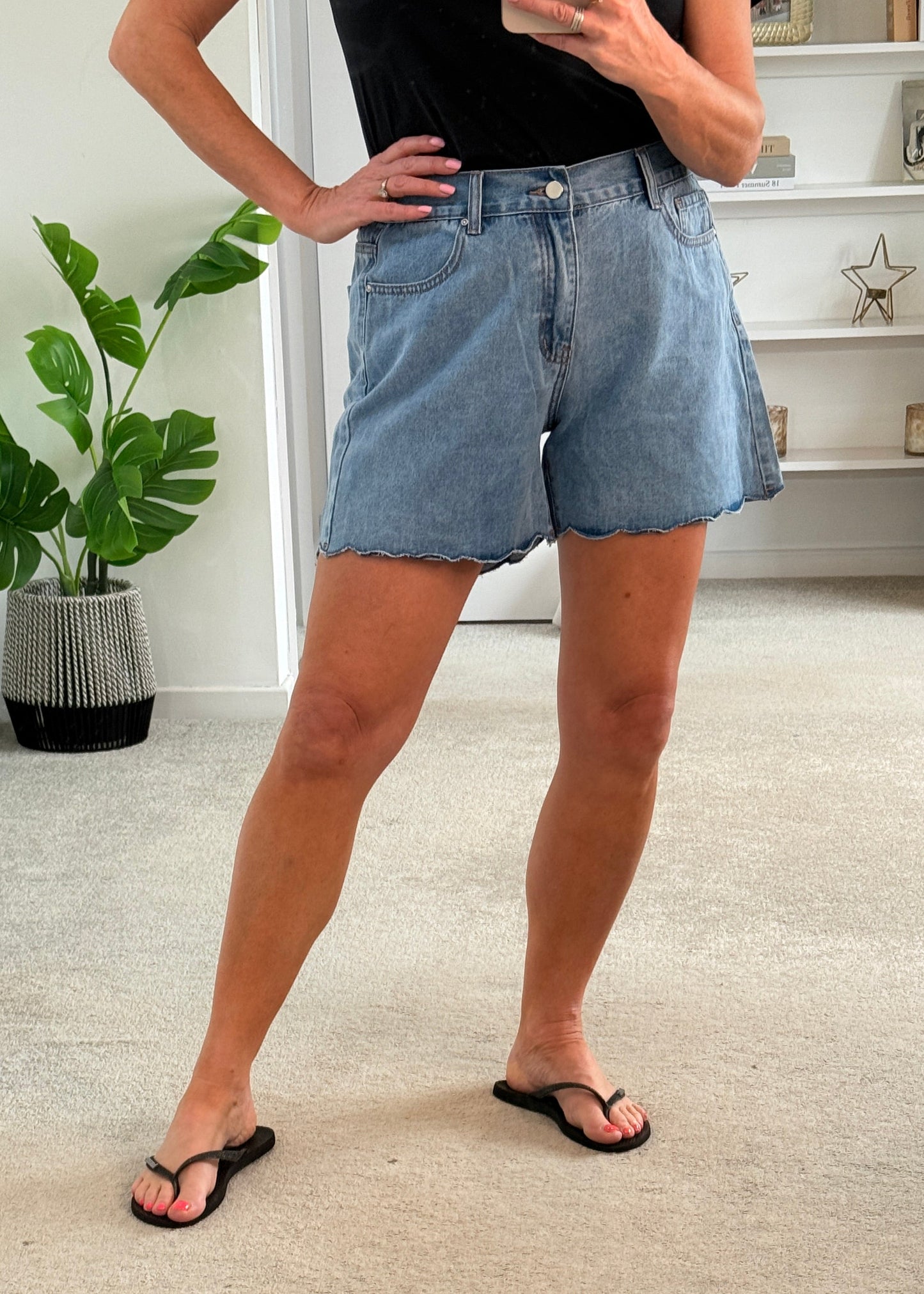 Mid Denim Scallop Edge Shorts