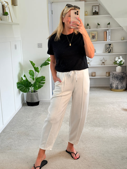 Cream Cropped Carrot Leg Jogger