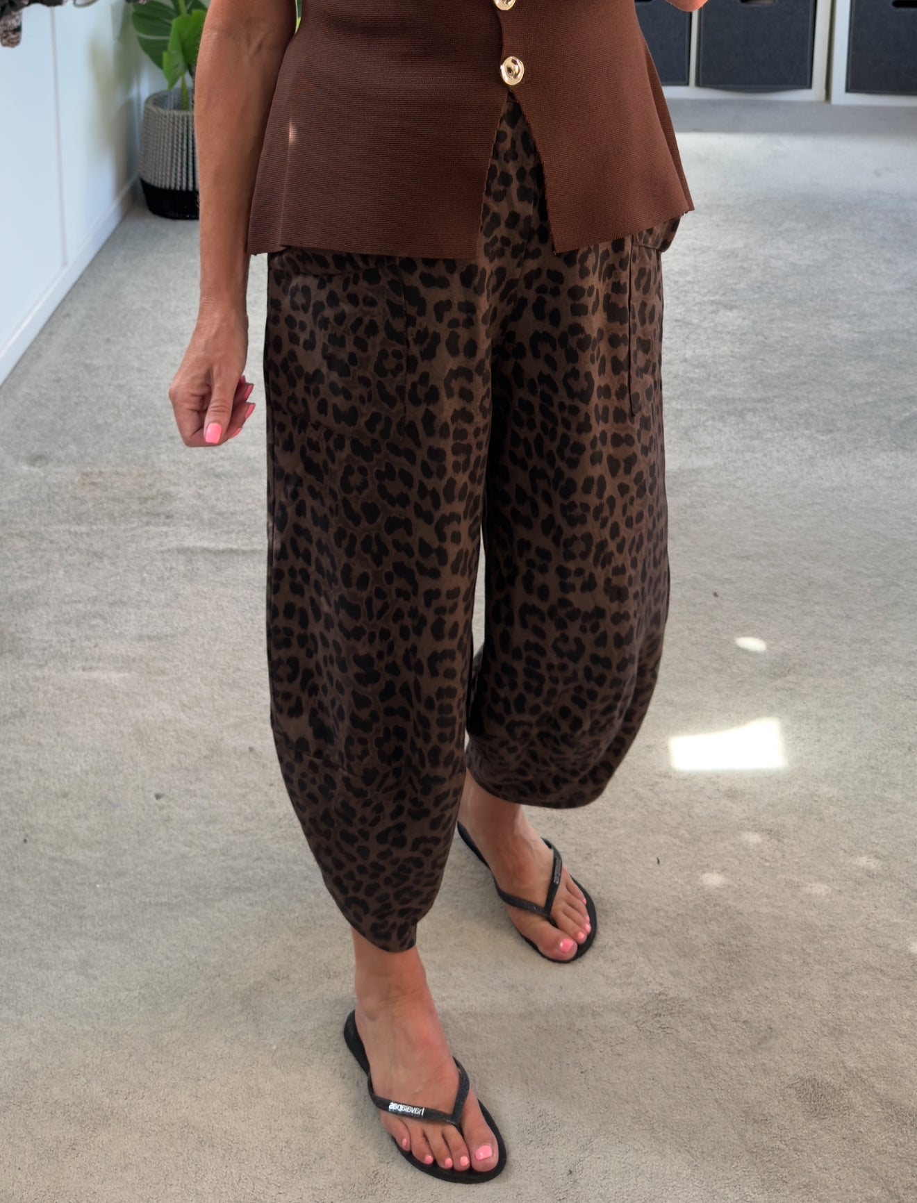 Dark Khaki Leopard Pocket Slim Barrel Cargo Joggers