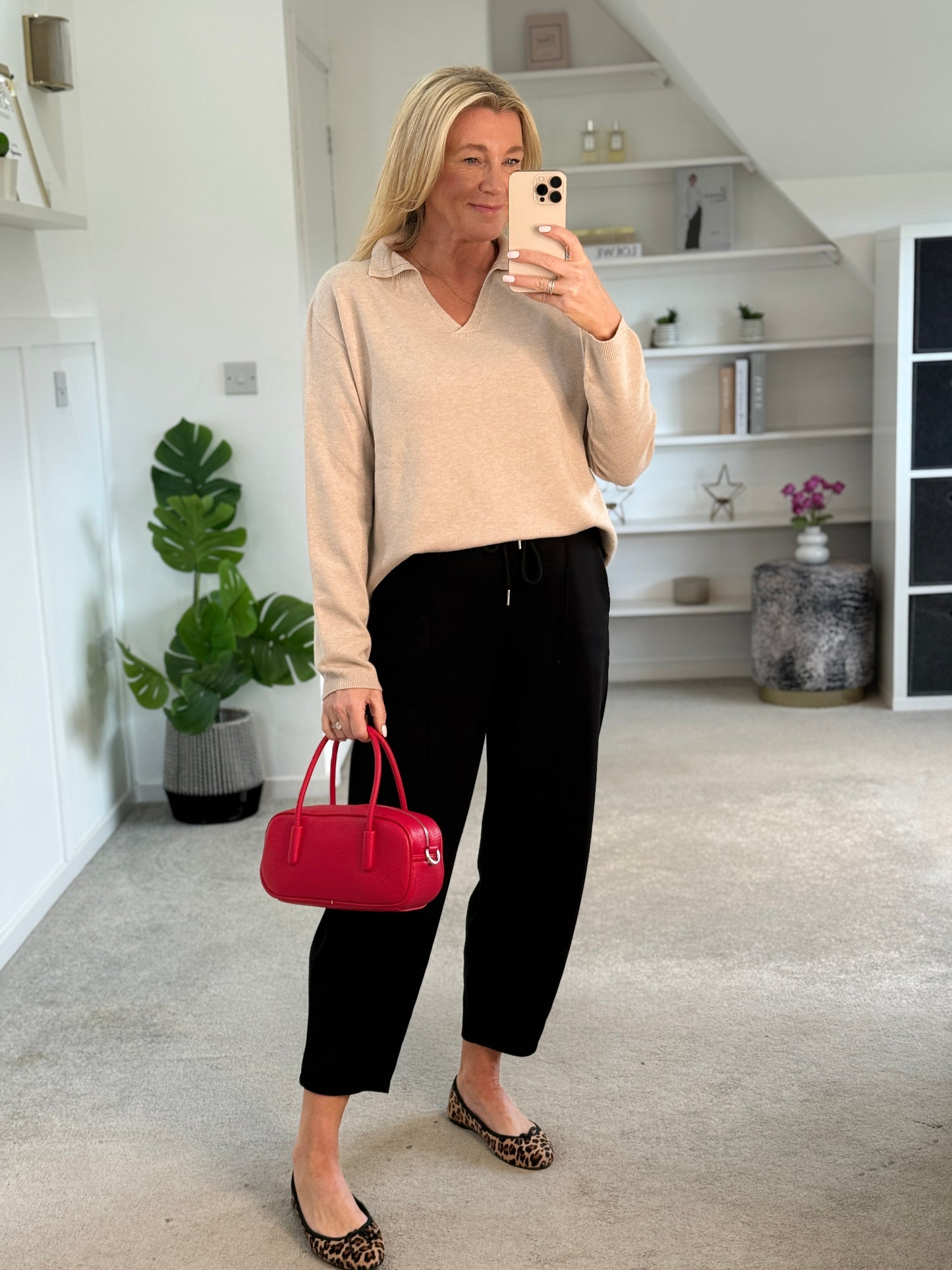 Black Cropped Carrot Leg Jogger