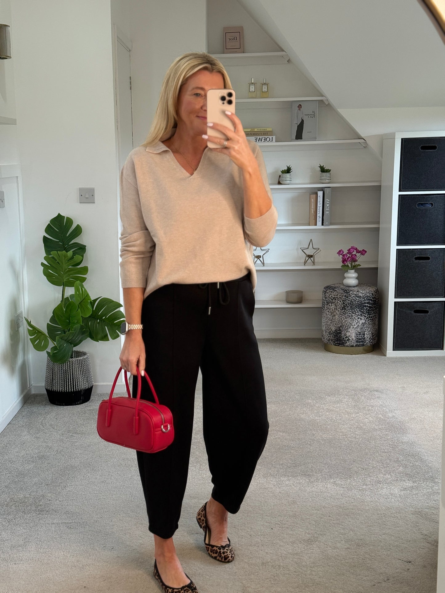 Black Cropped Carrot Leg Jogger