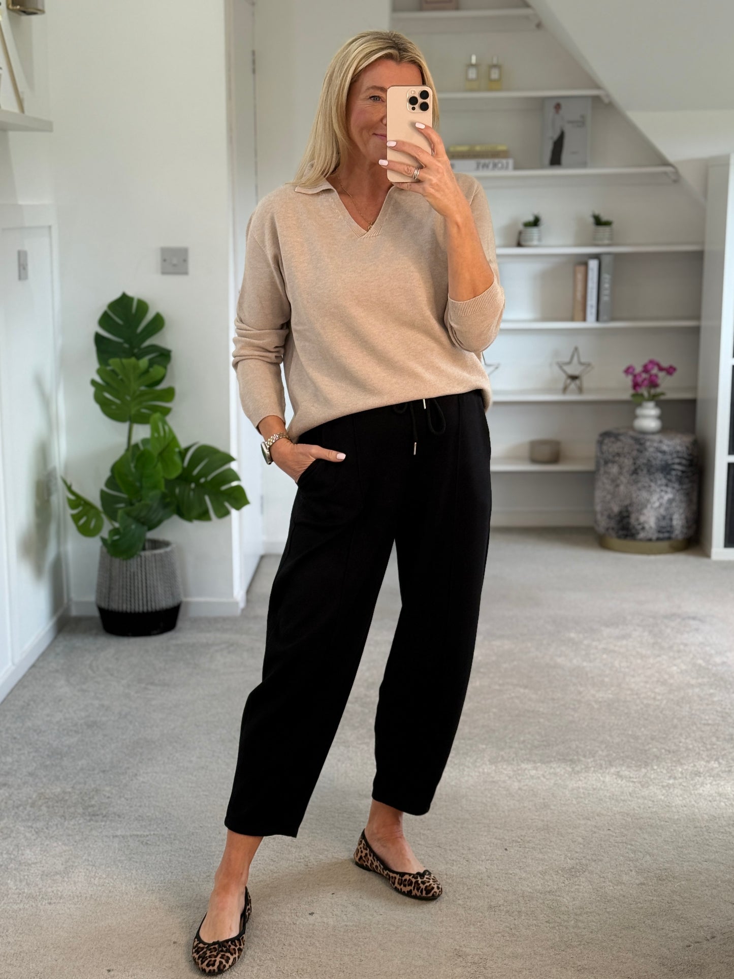 Black Cropped Carrot Leg Jogger