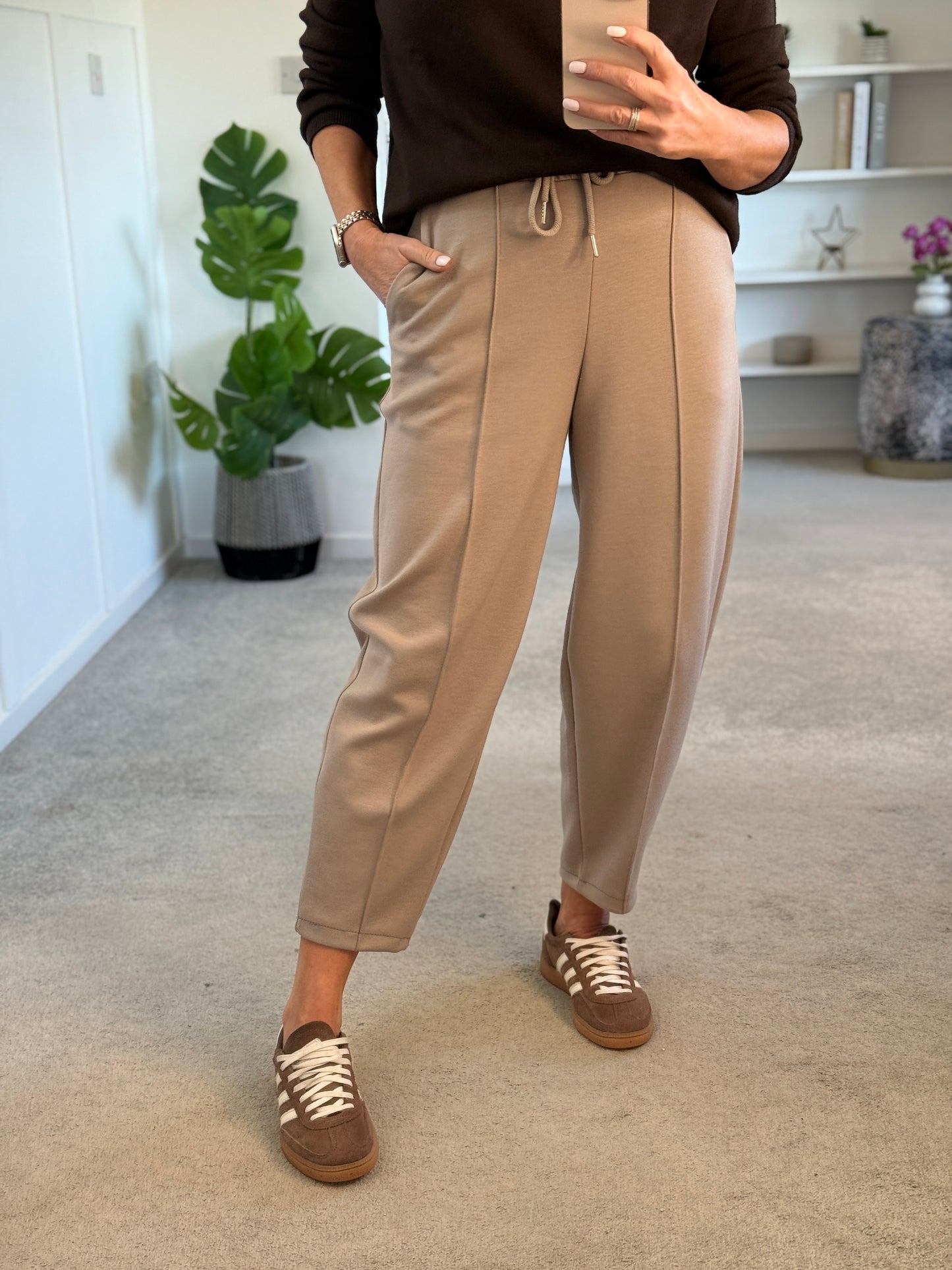 Mocha Cropped Carrot Leg Jogger