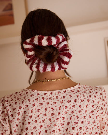 Red/Pink Chunky Stripe Knitted Scrunchie