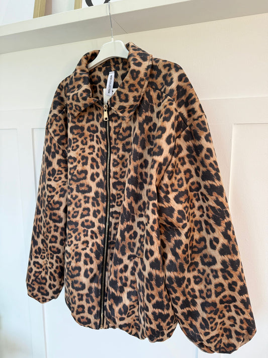 Classic Leopard Print Bomber Jacket