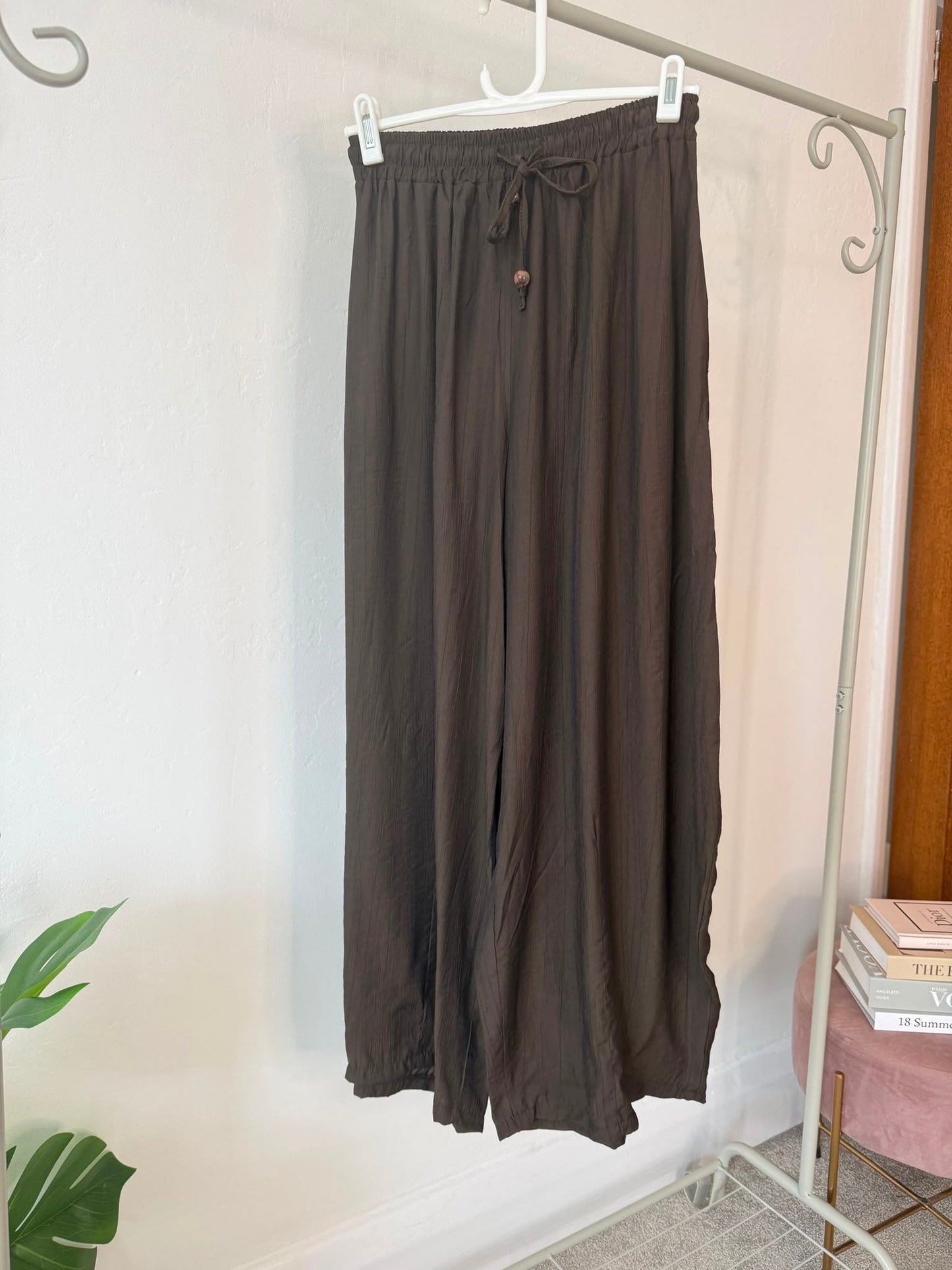 Black Floaty Barrel Crop Trousers