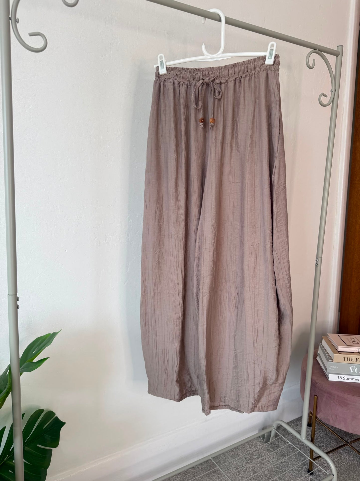 Black Floaty Barrel Crop Trousers