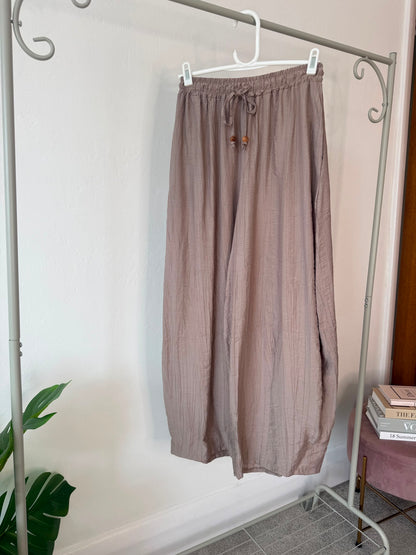 Black Floaty Barrel Crop Trousers