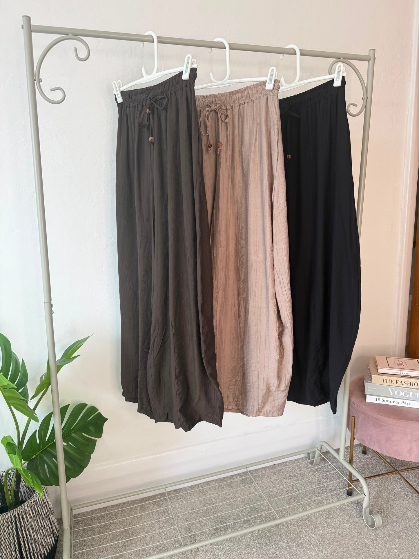 Black Floaty Barrel Crop Trousers