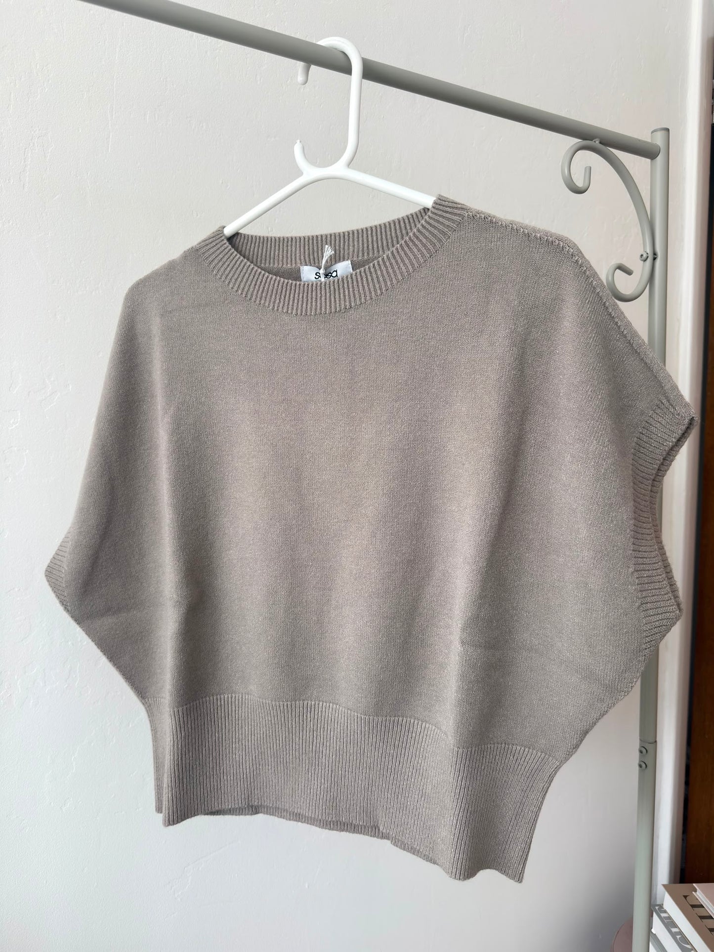 Red S/Sleeve Batwing Jumper